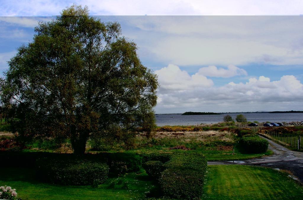 Lakeland Midsummer Lakehouse Oughterard Buitenkant foto