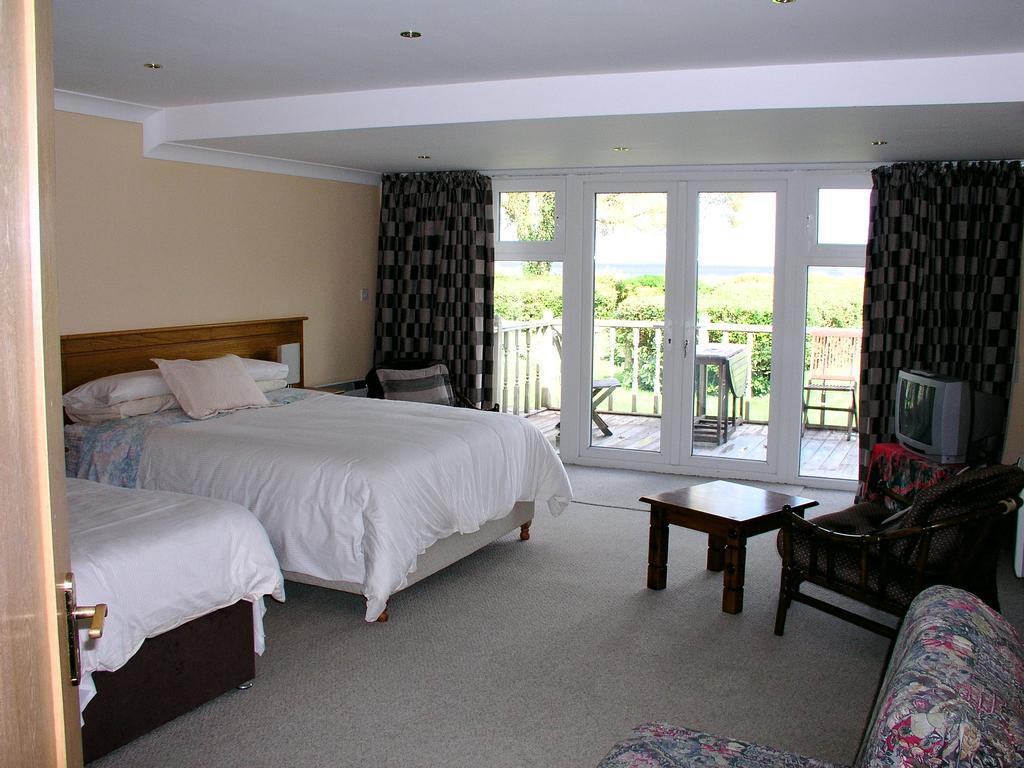 Lakeland Midsummer Lakehouse Oughterard Kamer foto