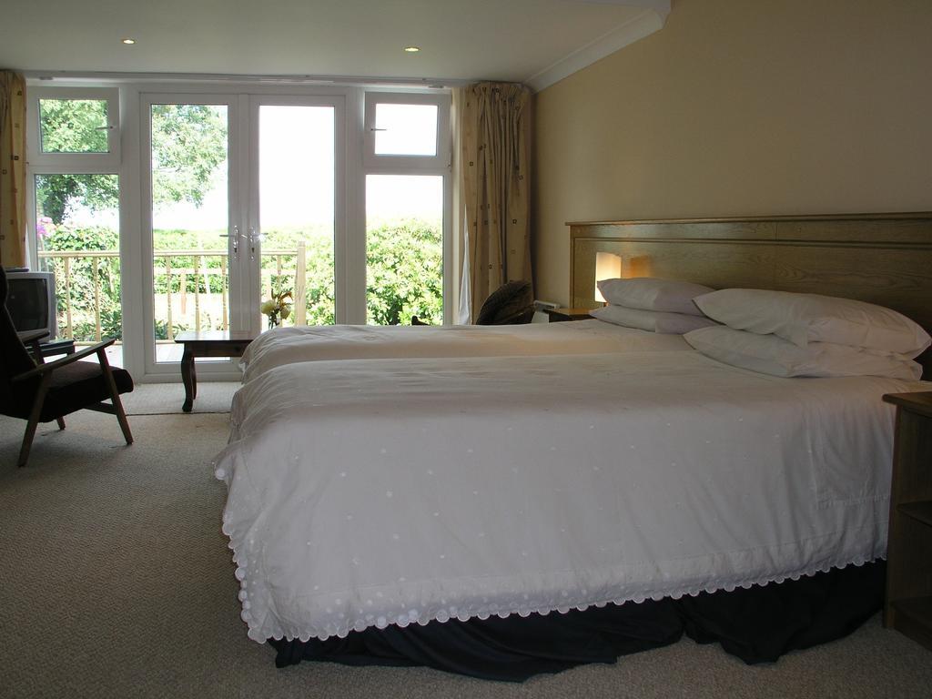 Lakeland Midsummer Lakehouse Oughterard Kamer foto