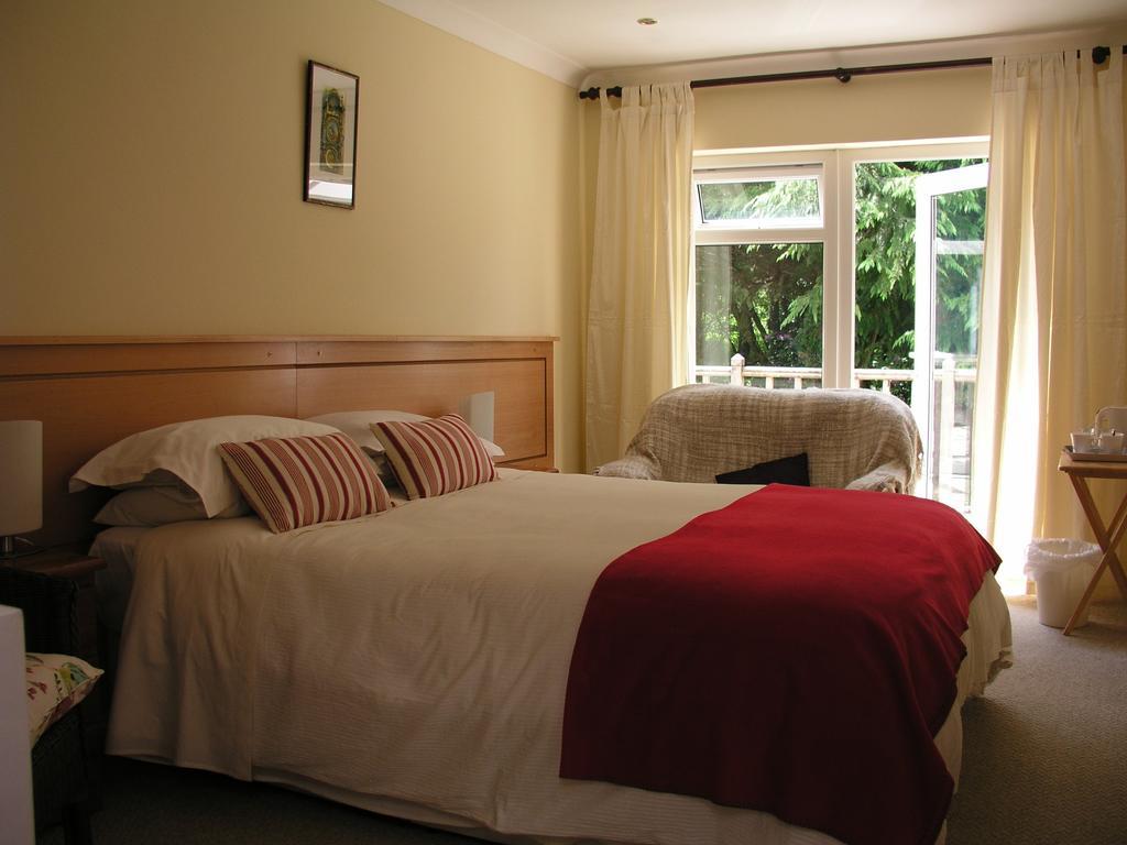 Lakeland Midsummer Lakehouse Oughterard Buitenkant foto